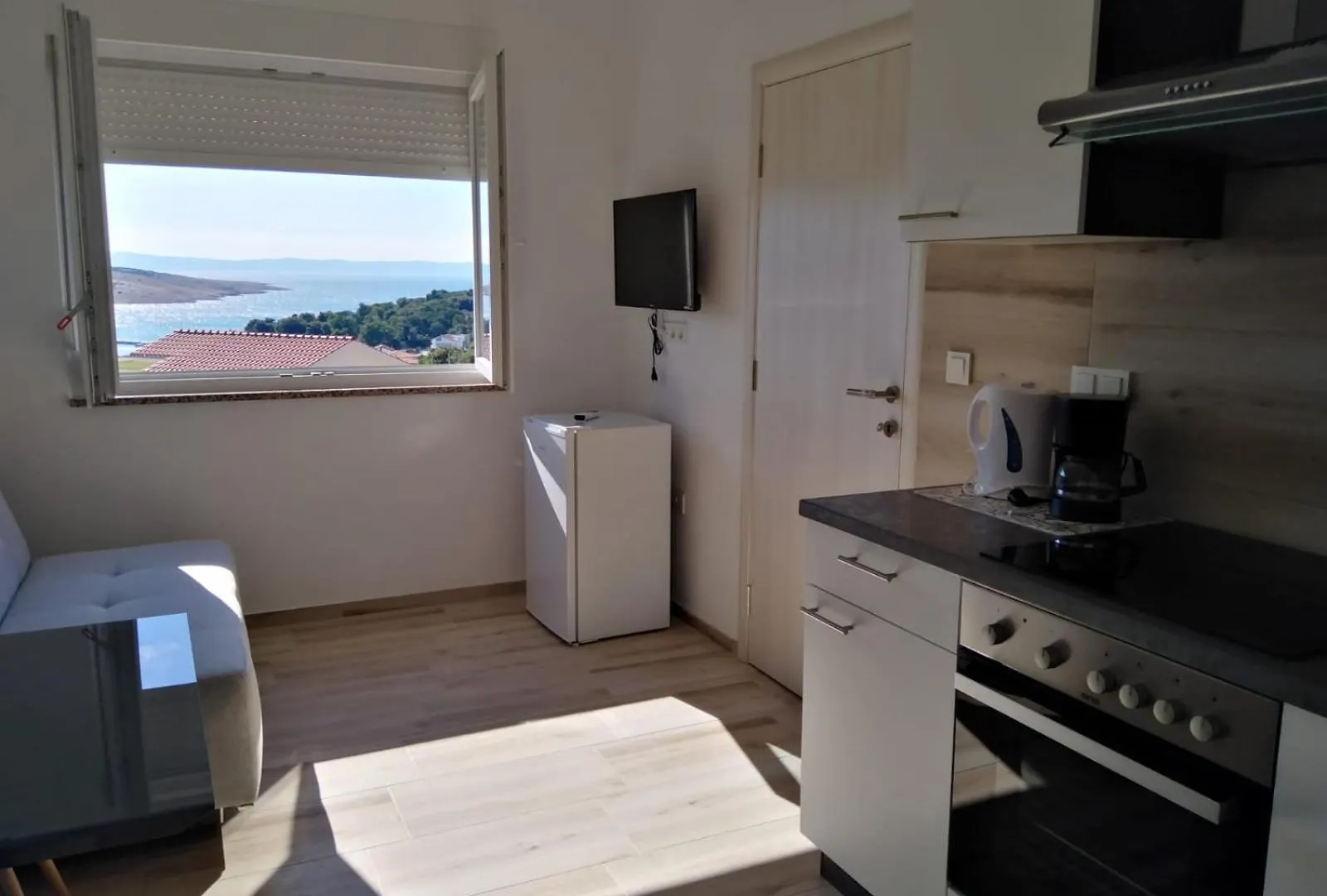Apartments Patalic Lopar