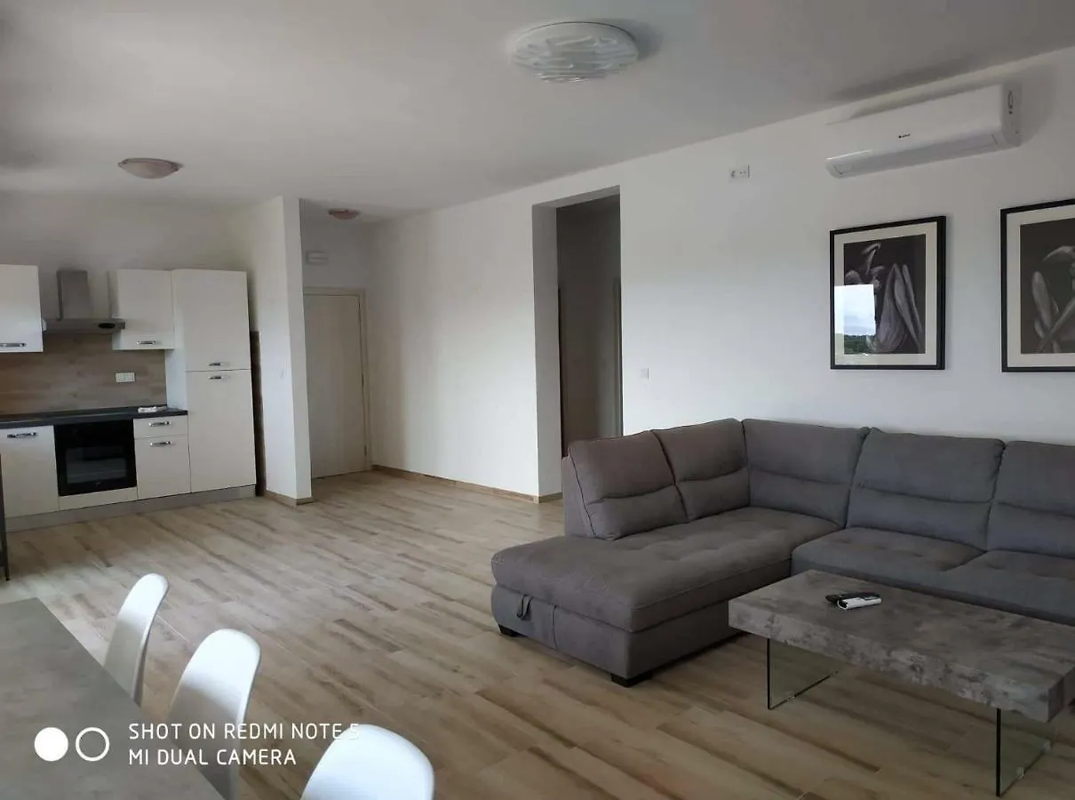 Apartments Patalic Lopar