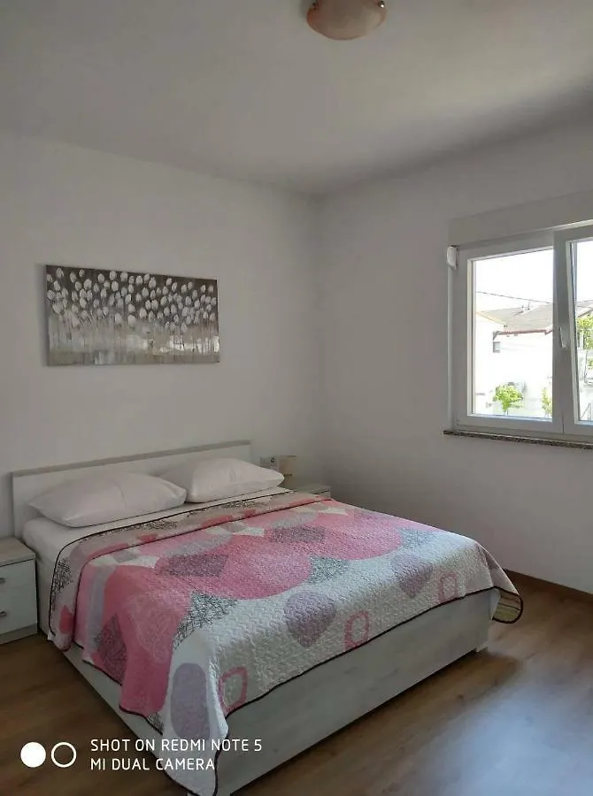 Apartments Patalic Lopar